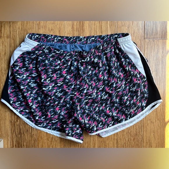 Nike Pants - Nike Tempo Running Shorts women’s size XL black gray pink
